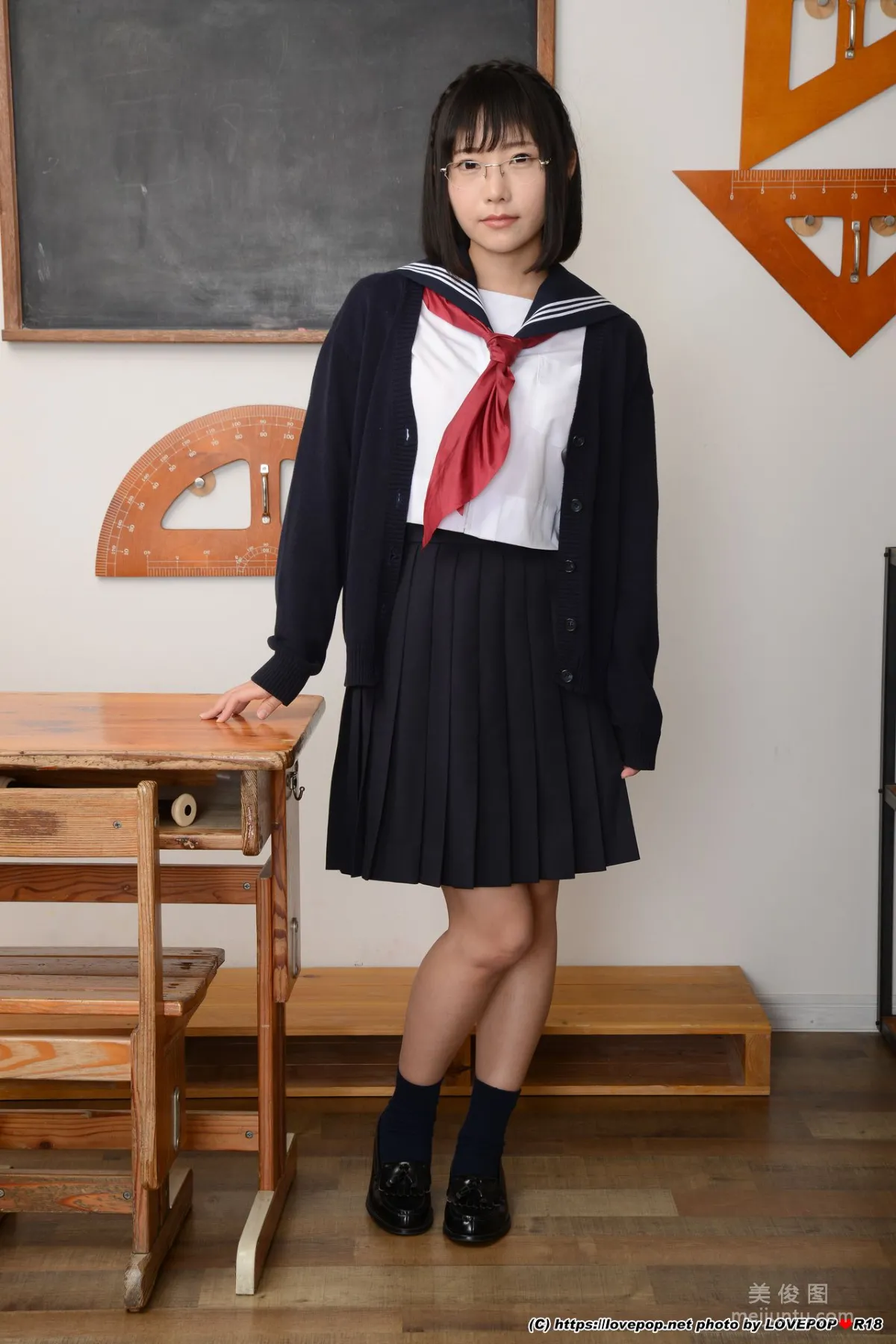 [LOVEPOP] Yui Shirasaka 白坂有以 Photoset 01 1