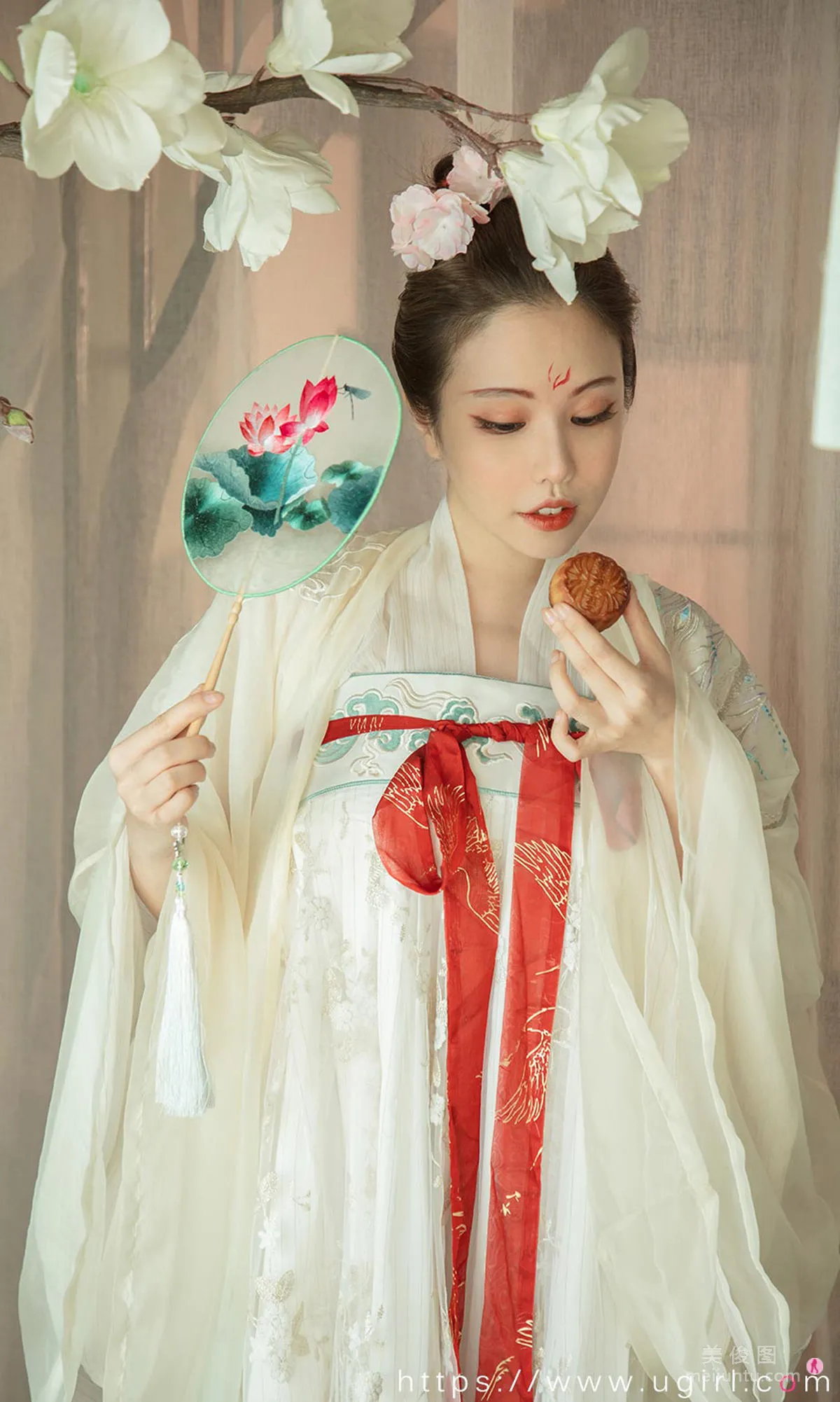 [Ugirls App] No.1923 Ni Xiaoyao, Flowers Fill the Moonlit Night photo 30