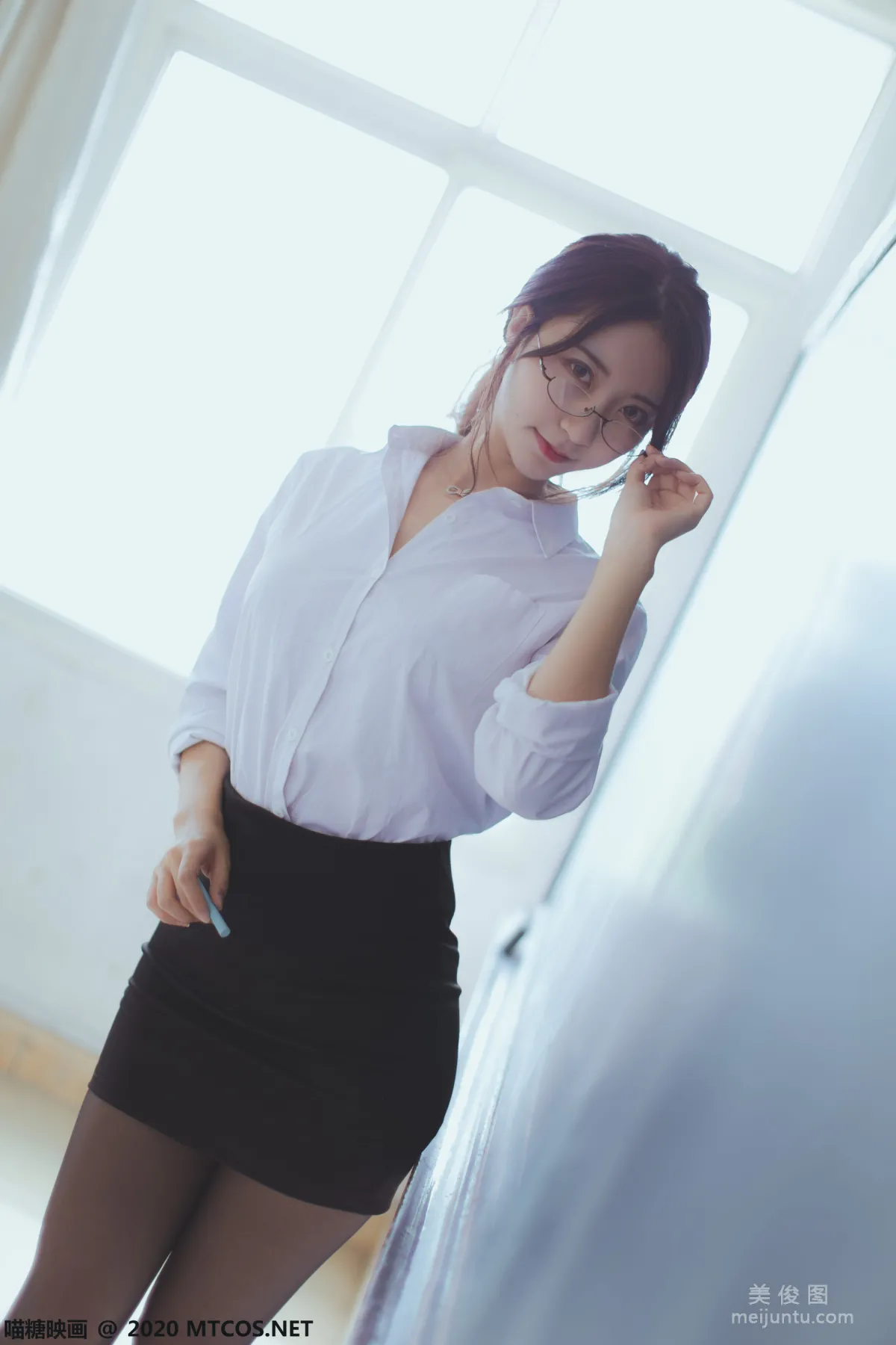 [喵糖映画] VOL.282 OL制服 写真集5