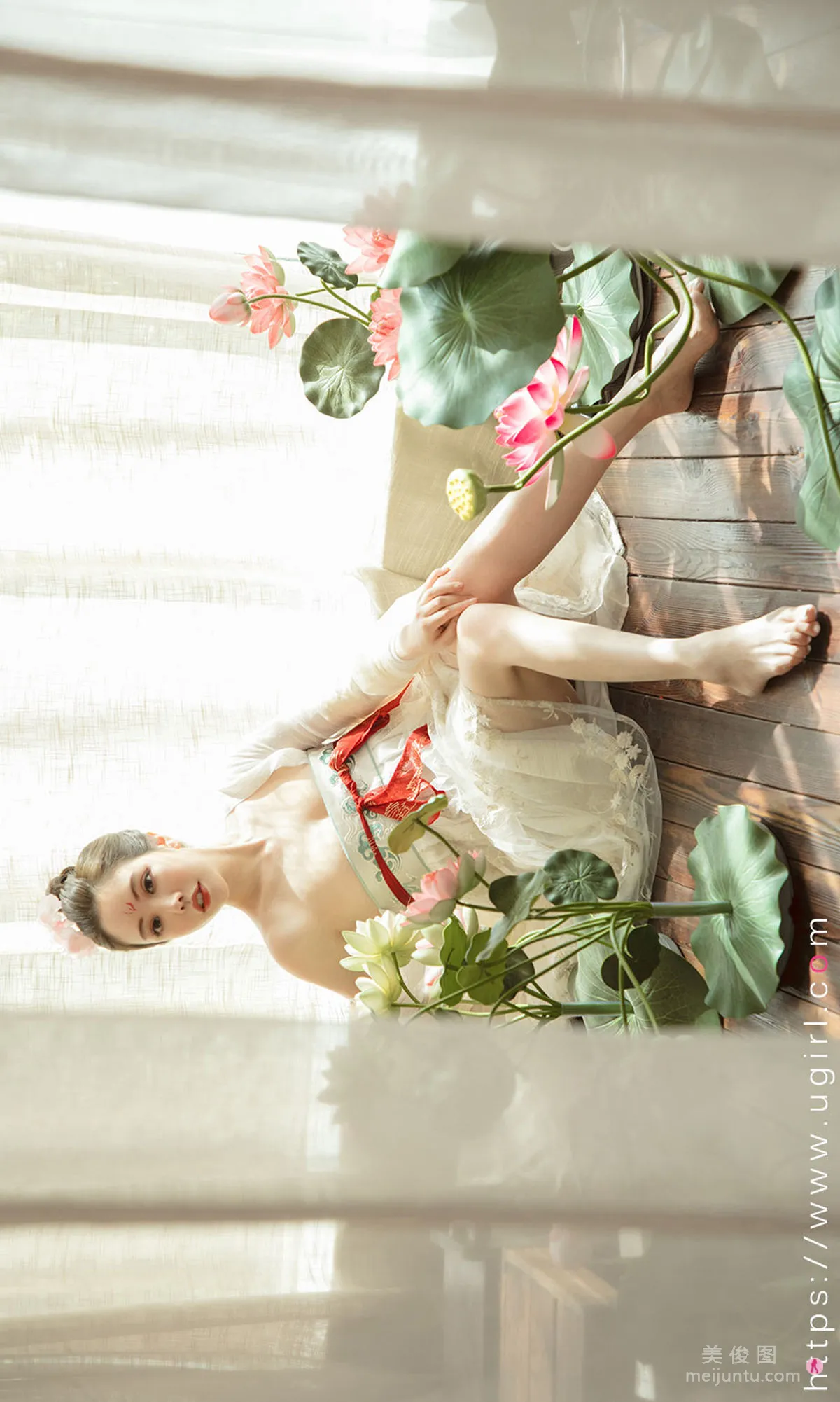 [Ugirls App] No.1923 Ni Xiaoyao, Flowers Fill the Moonlit Night photo 14
