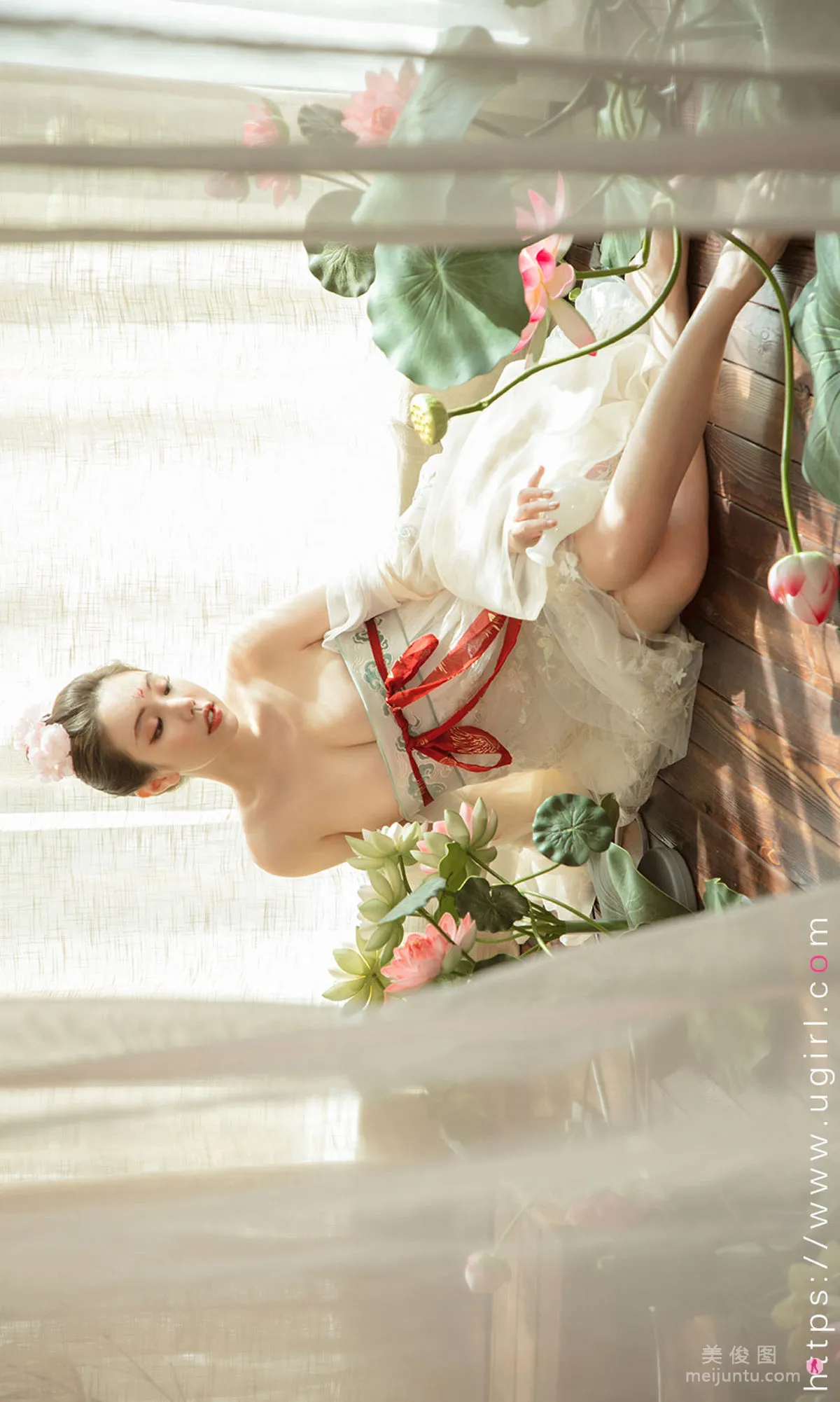[Ugirls App] No.1923 Ni Xiaoyao, Flowers Fill the Moonlit Night photo 31