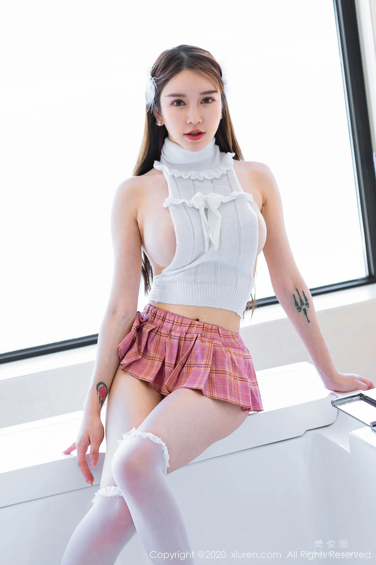 [XiuRen] No.2421 Yutu miki - Professional OL and Bathroom Milk Bath Series photo 2