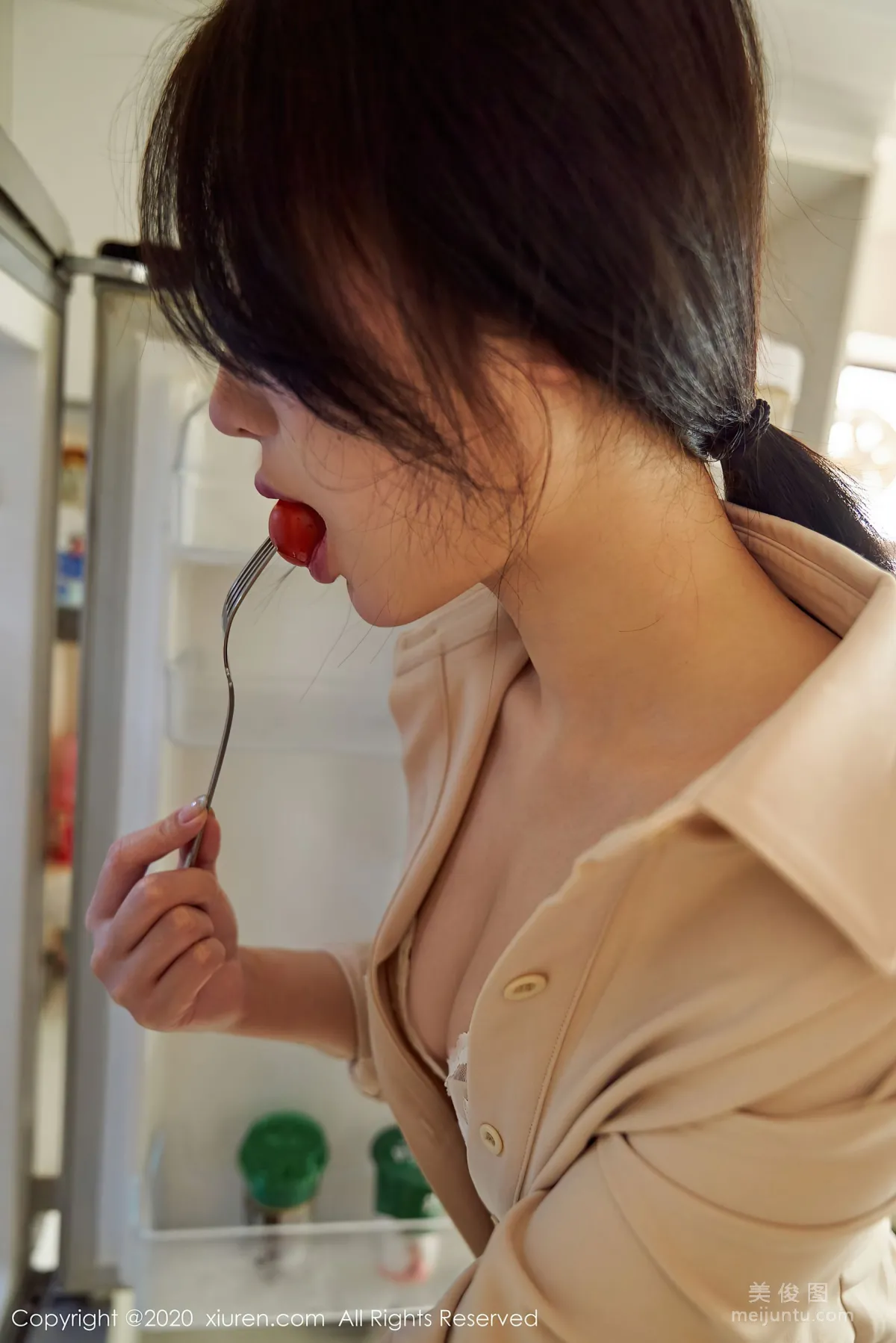 [XiuRen] No.2424 Xiao Jiuyue - Sexy Home Girlfriend photo 32