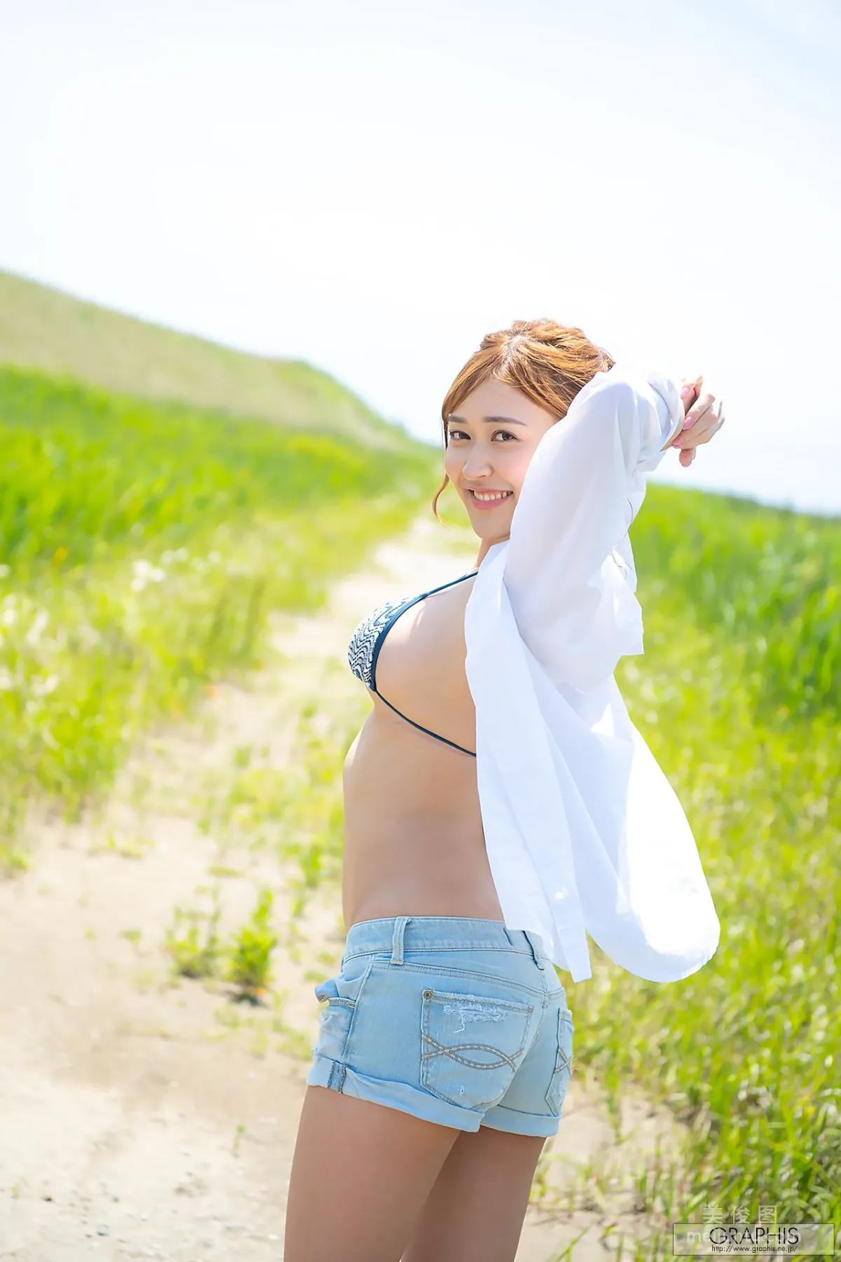 [Graphis] 初脱ぎ娘 No.170 蜜美杏 An Mitsumi First Gravure 2