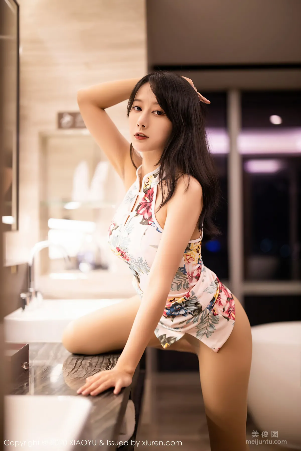 [语画界XIAOYU] Vol.366 何嘉颖 - 性感朦胧肉丝美腿系列10