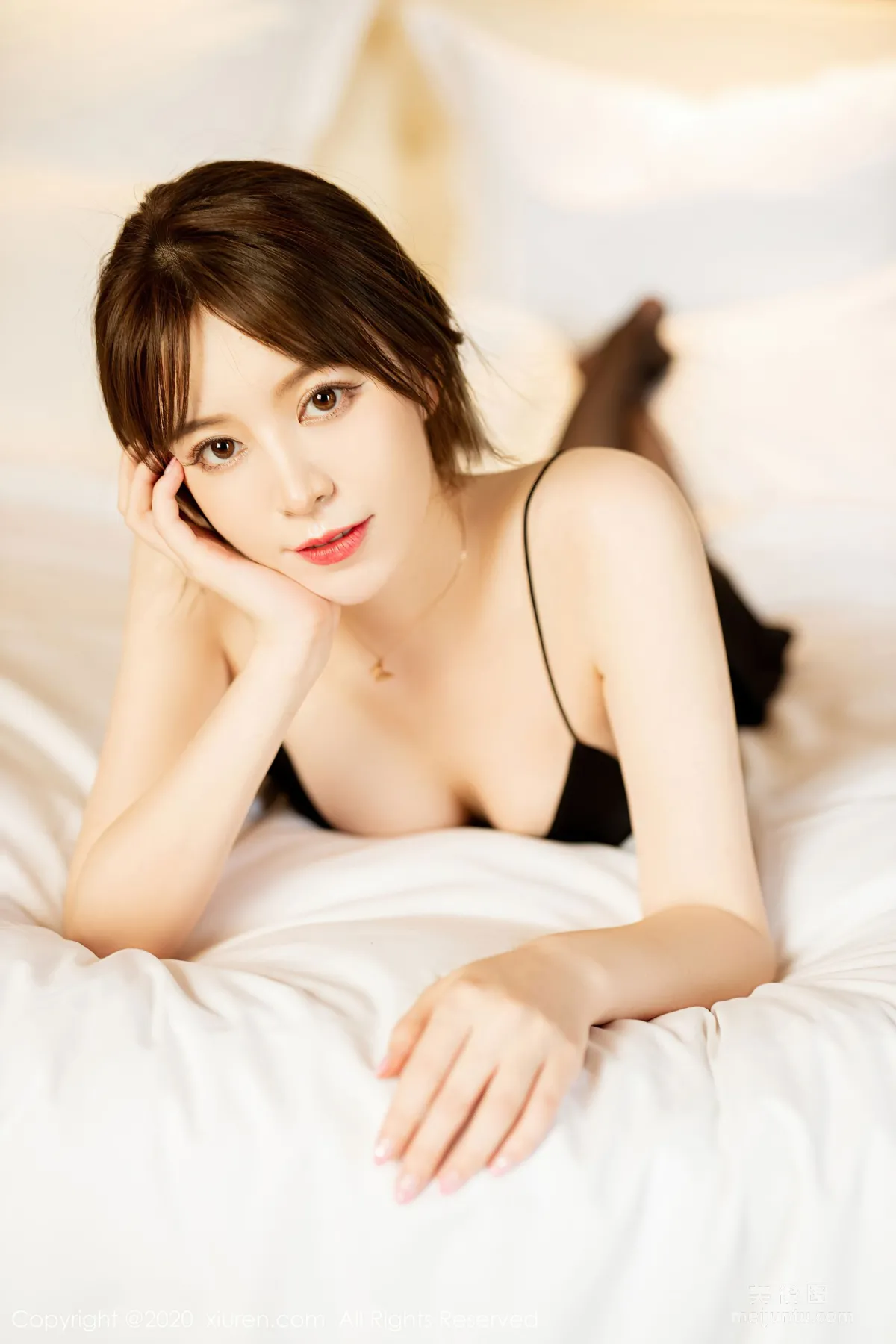 [秀人XiuRen] No.2483 yoo優優 - 黑色的的吊裙 23
