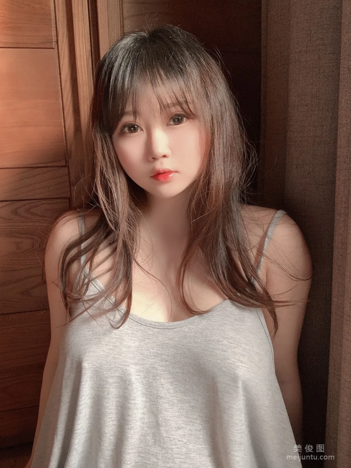 [Cosplay] 蜜桃少女是依醬呀 - 光 5