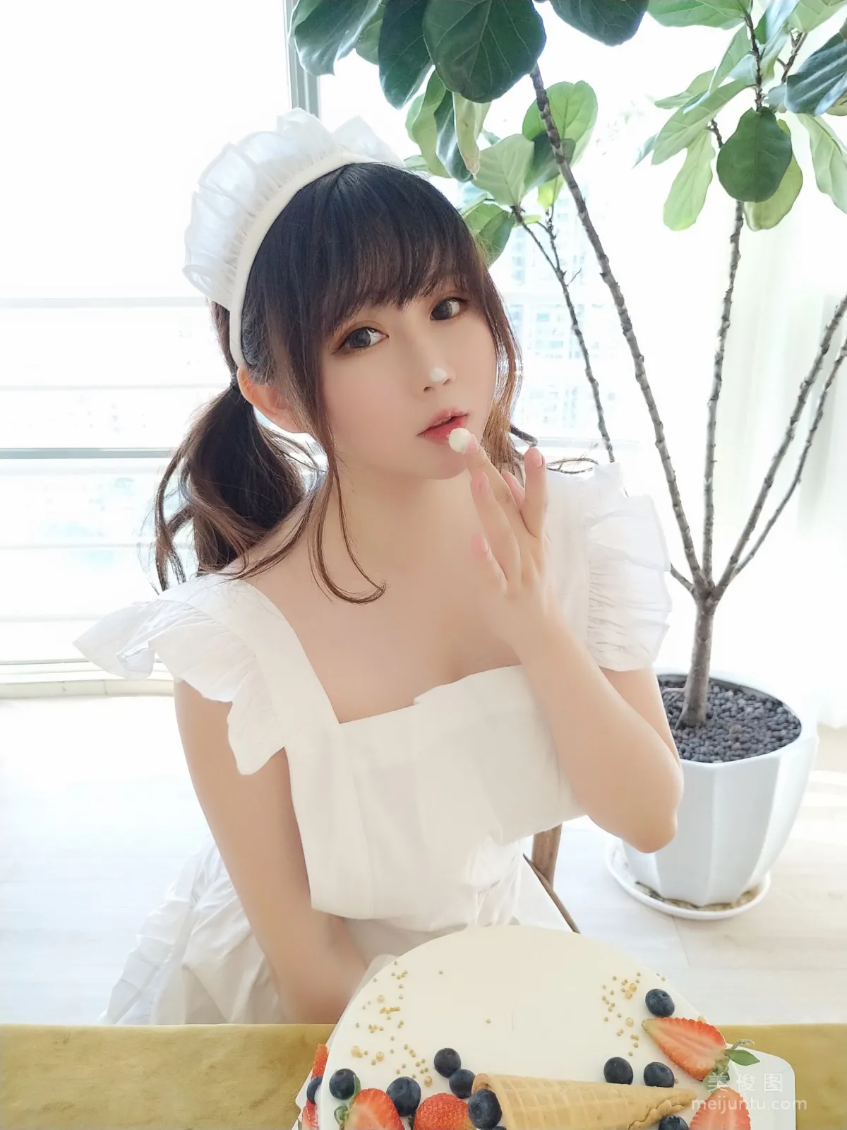 [Cosplay] 是依醬呀 - 小廚娘 3