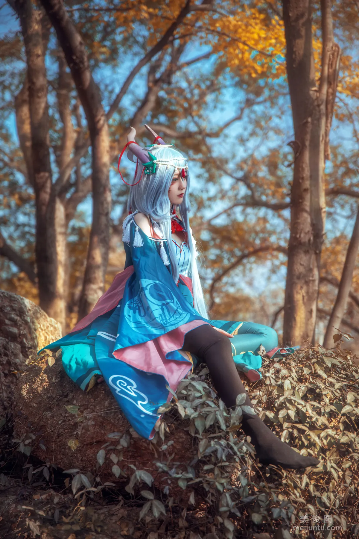 [Cosplay Photos] Anime Blogger Xianyin sic, Luo Tianyi Ancient Myth photo 3