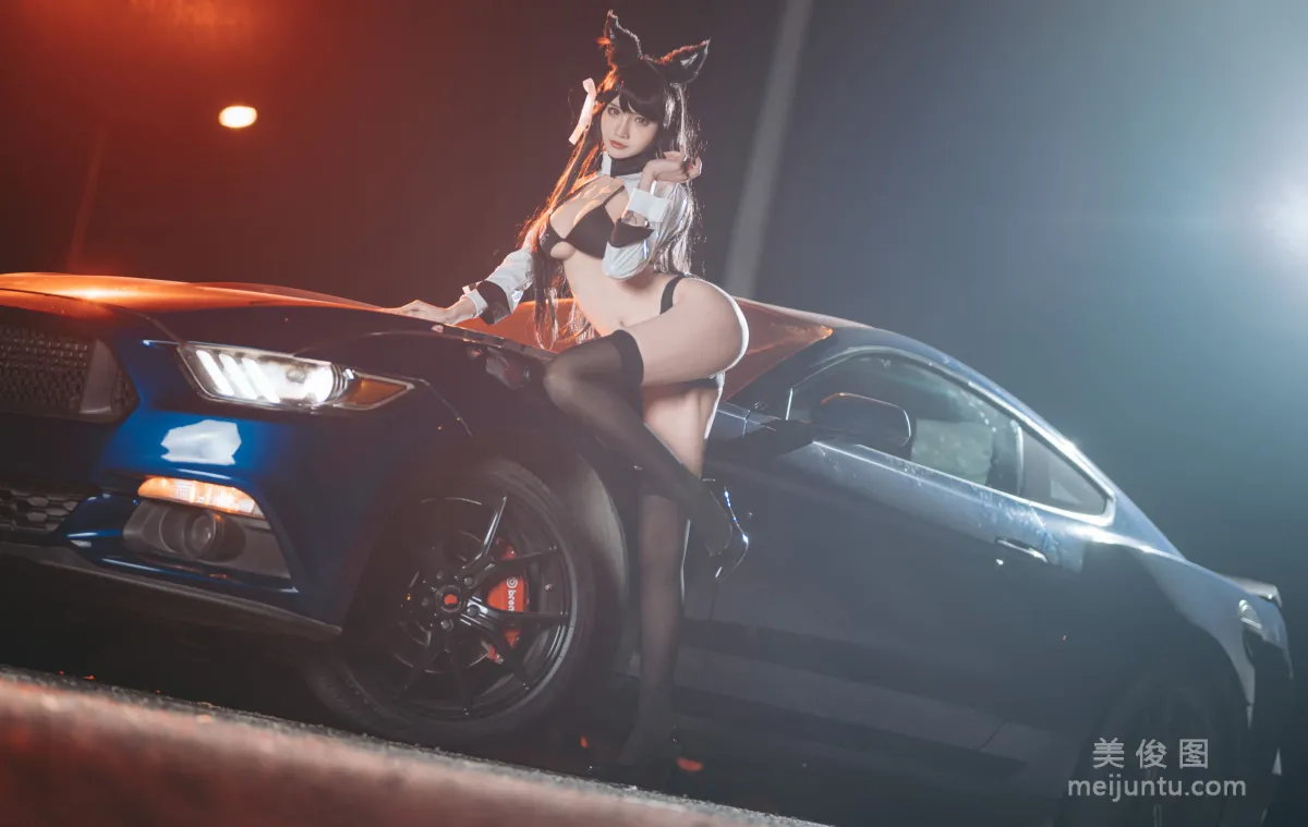 [Cosplay] Anime Blogger Yizhi Ranna - Atago Race Queen Photo Set photo 1