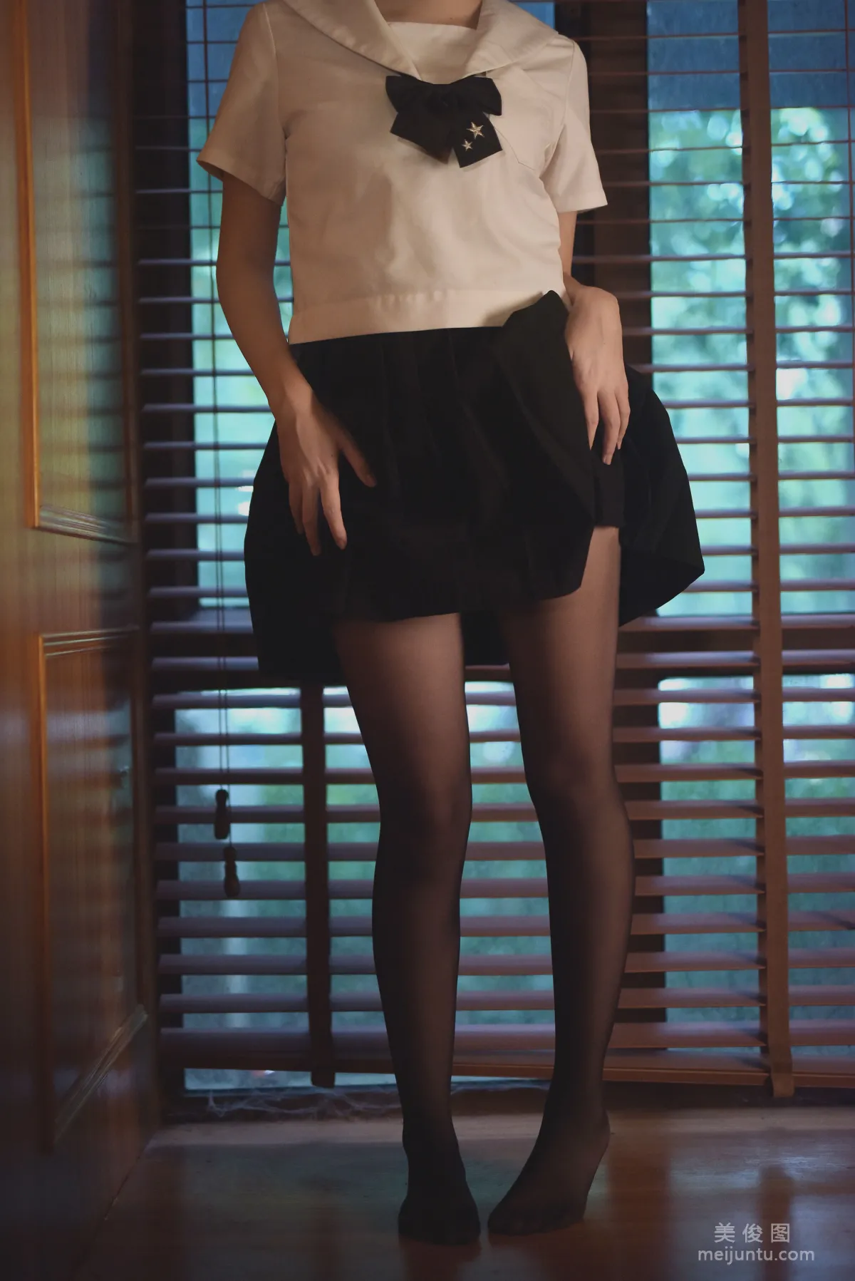 Erzuo Nisa: Web Idols photo 6