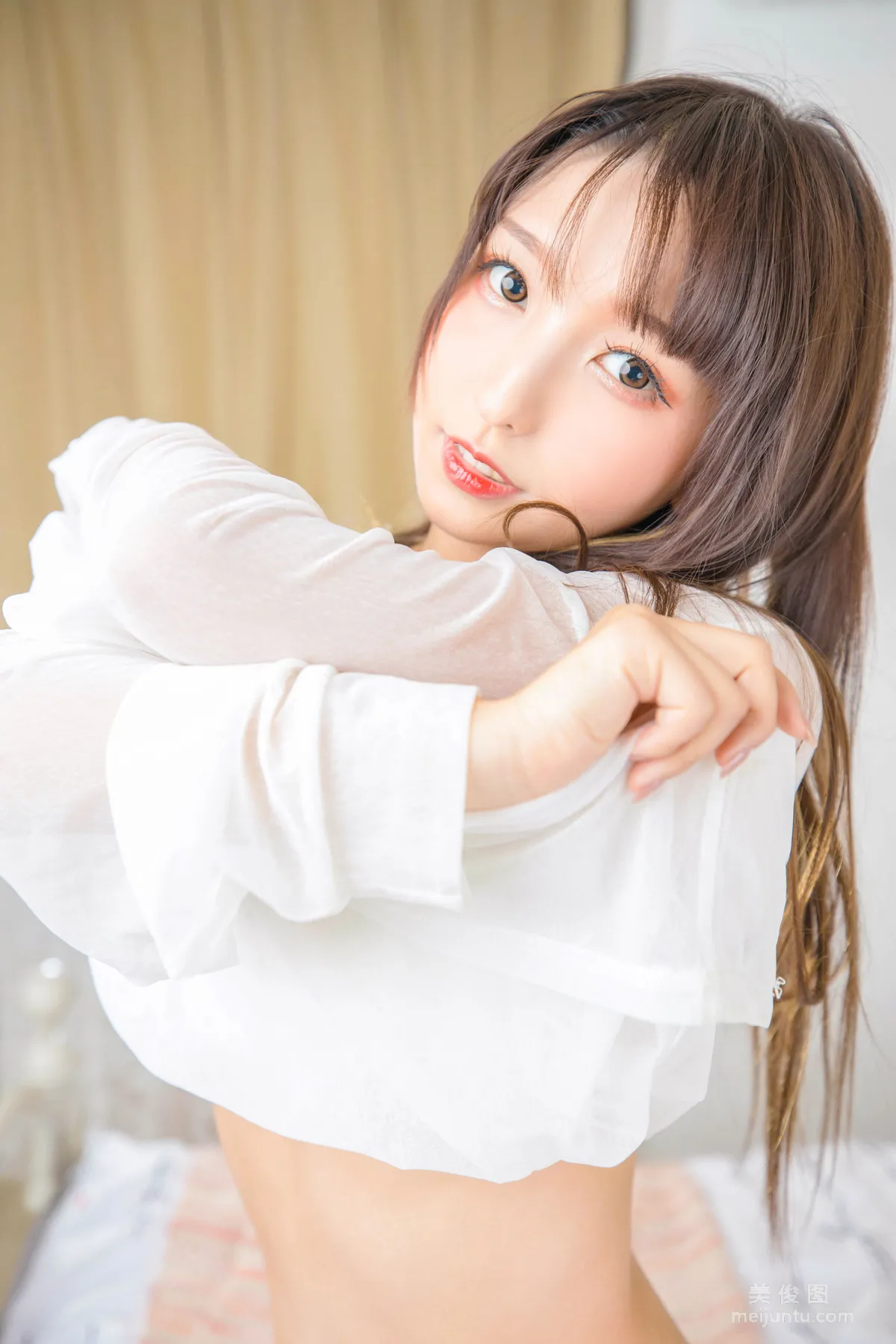 [Cosplay] Shenle Banzhen Dong "Okaeri" White Silk Cat Paws Photo Set photo 41