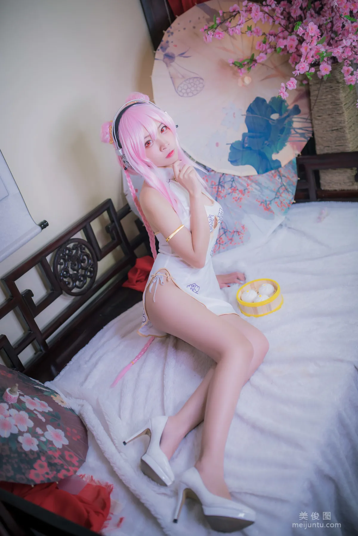 Erzuo Nisa: Web Idols photo 5