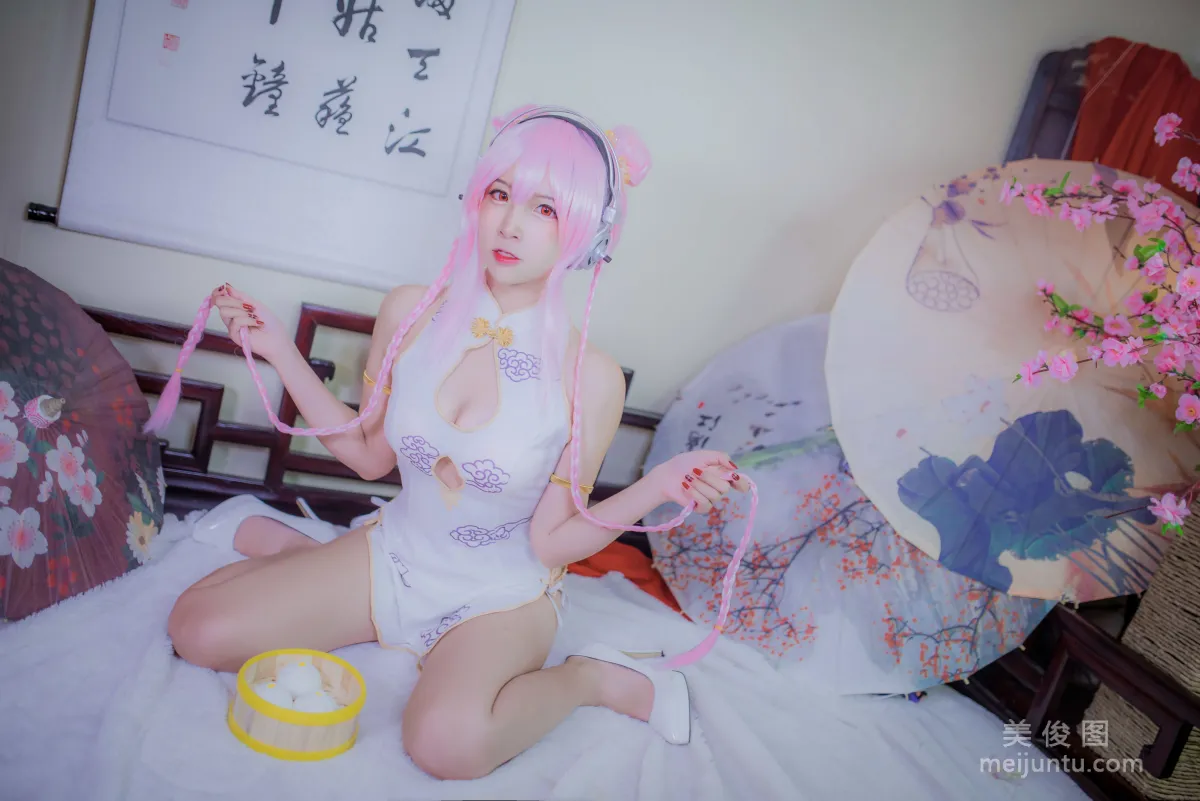 Erzuo Nisa: Web Idols photo 7