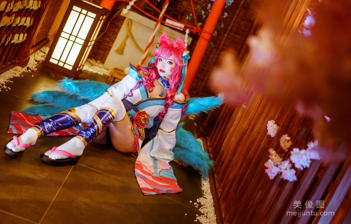 [Cosplay Photos] Anime Blogger Wenmei - Ahri photo 11