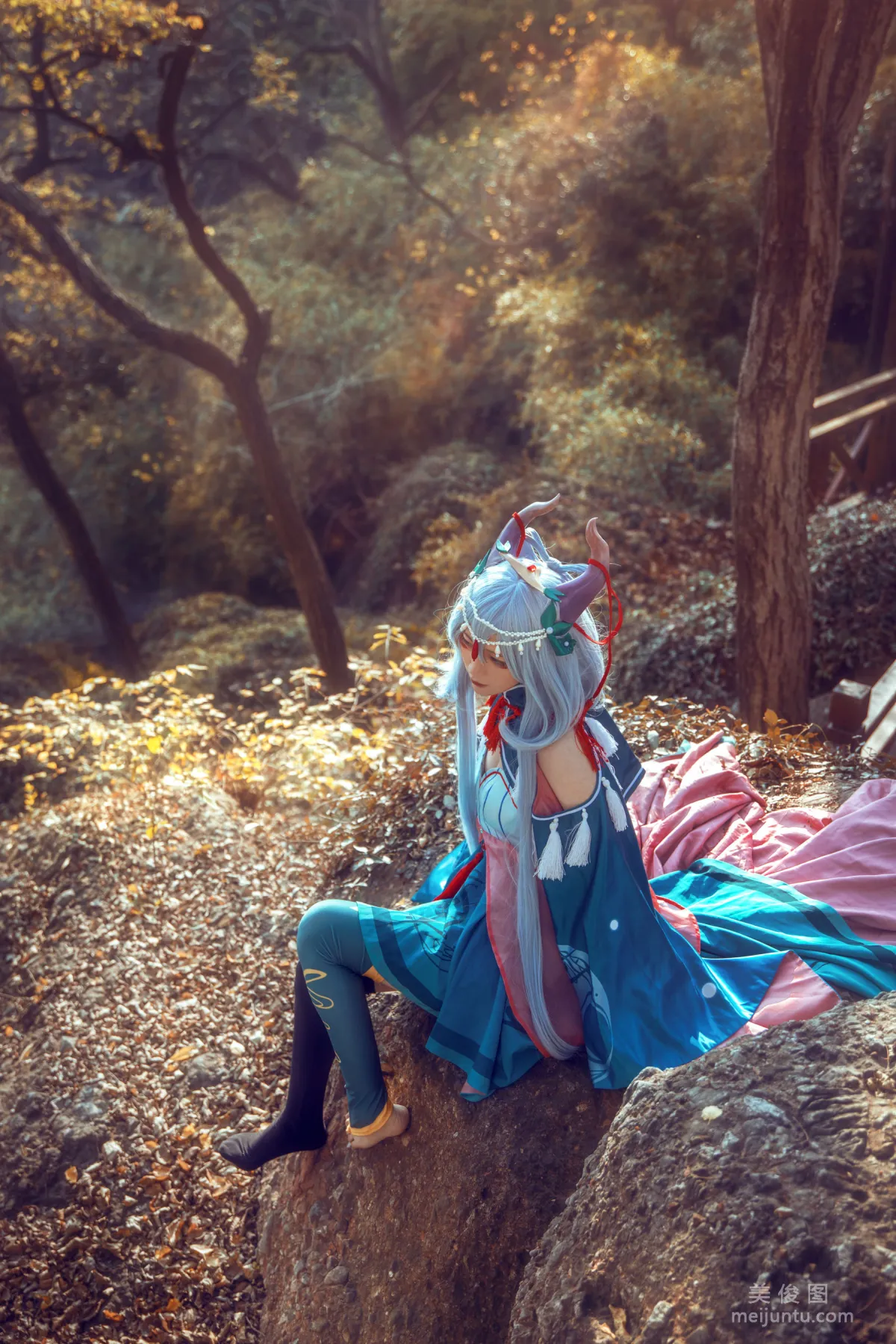 [Cosplay Photos] Anime Blogger Xianyin sic, Luo Tianyi Ancient Myth photo 8