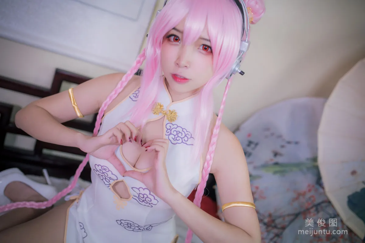 Erzuo Nisa: Web Idols photo 8