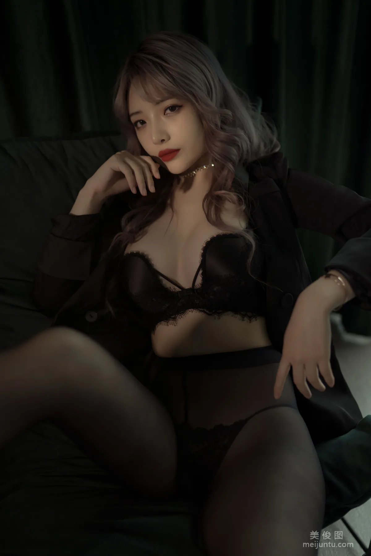 [Cosplay] Anime Blogger Wenmei - Black Stockings Suit photo 22