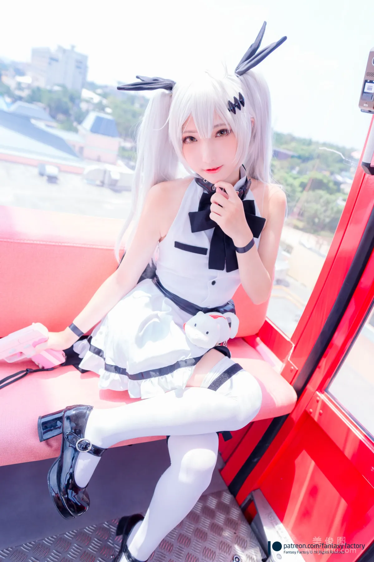[Cosplay] 小丁 《Fantasy Factory》  黑白 薄纱 网袜 写真集18
