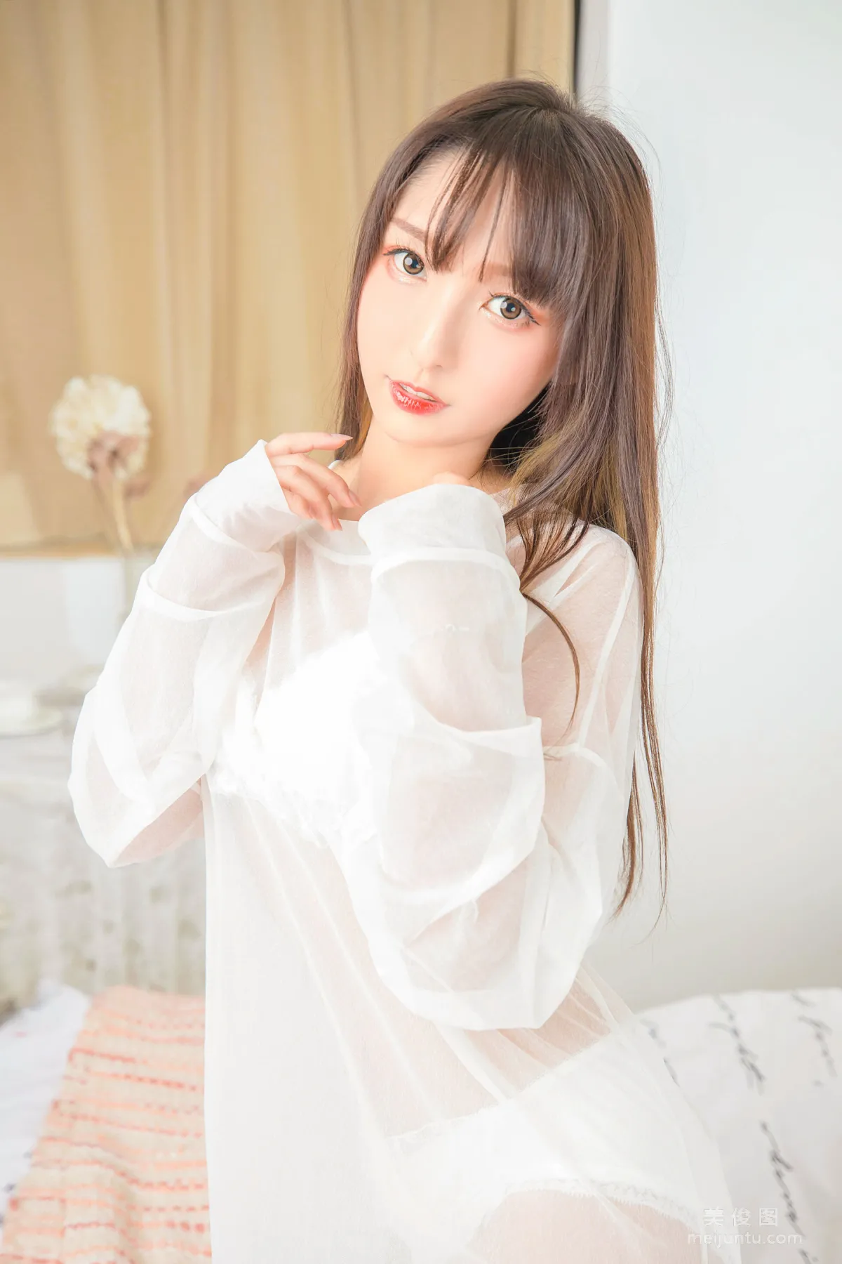 [Cosplay] Shenle Banzhen Dong "Okaeri" White Silk Cat Paws Photo Set photo 19