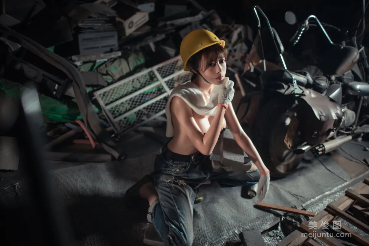 Nai Xijiang: Web Idols photo 2
