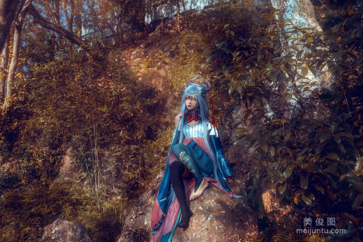 [Cosplay写真] 动漫博主弦音sic - 洛天依 上古神話1