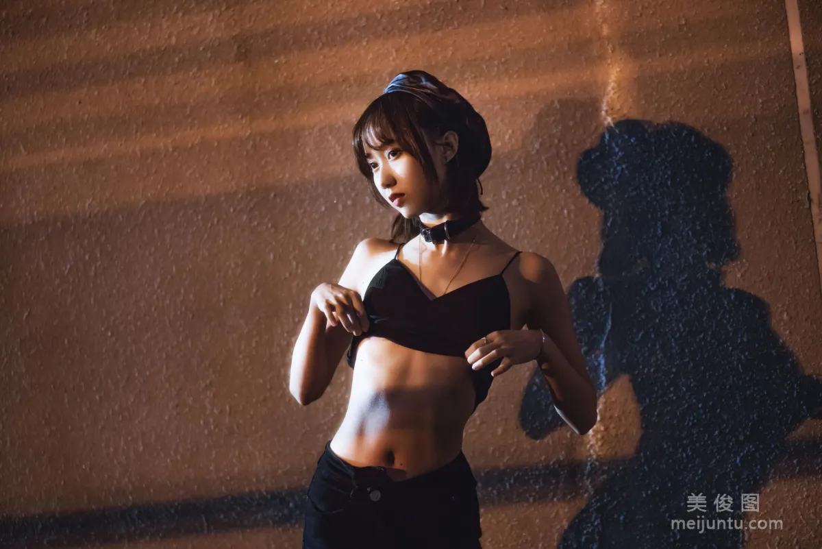 [Cosplay] Mu Mianmian OwO - Outdoor Short Skirt Photo Set photo 31