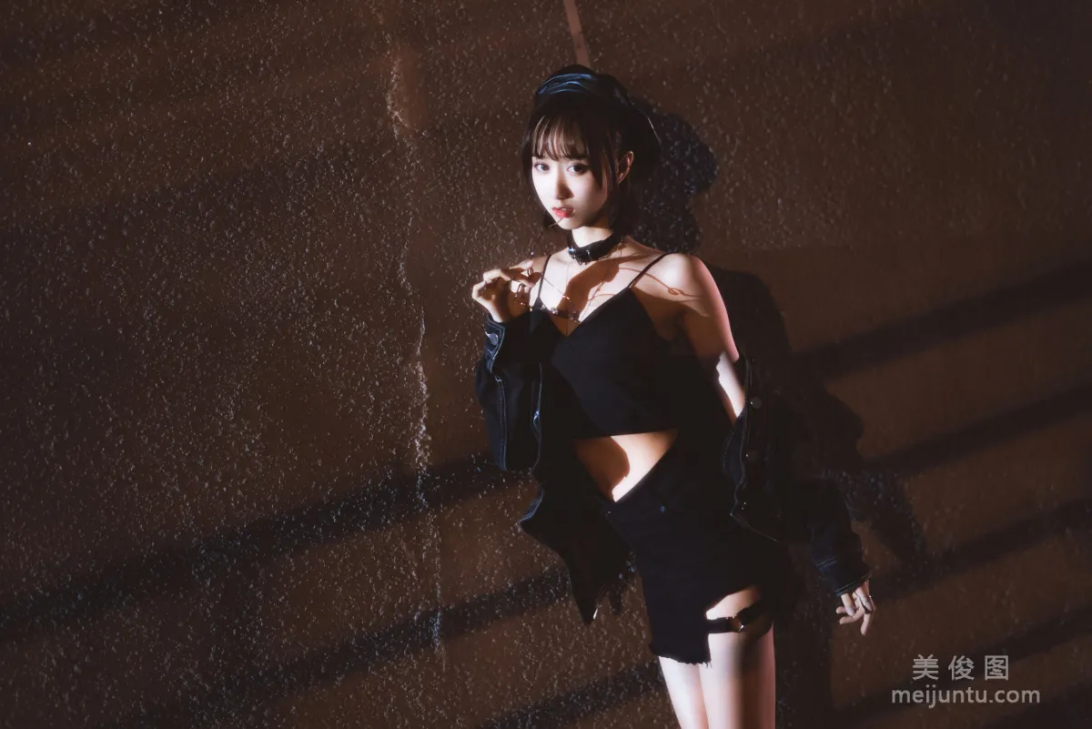 [Cosplay] 木绵绵OwO - 室外短裙 写真集2