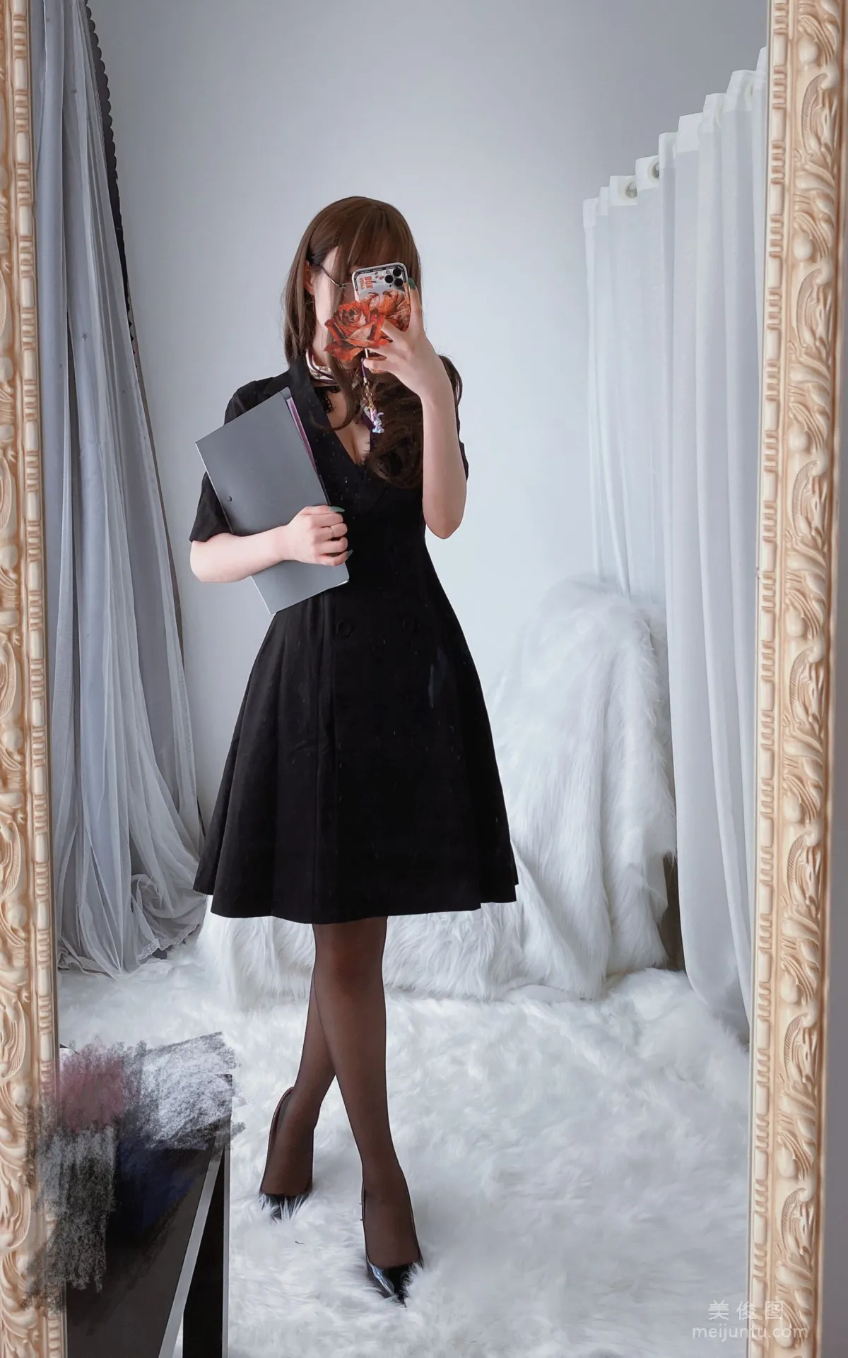 Baiyin 81: Web Idols photo 1