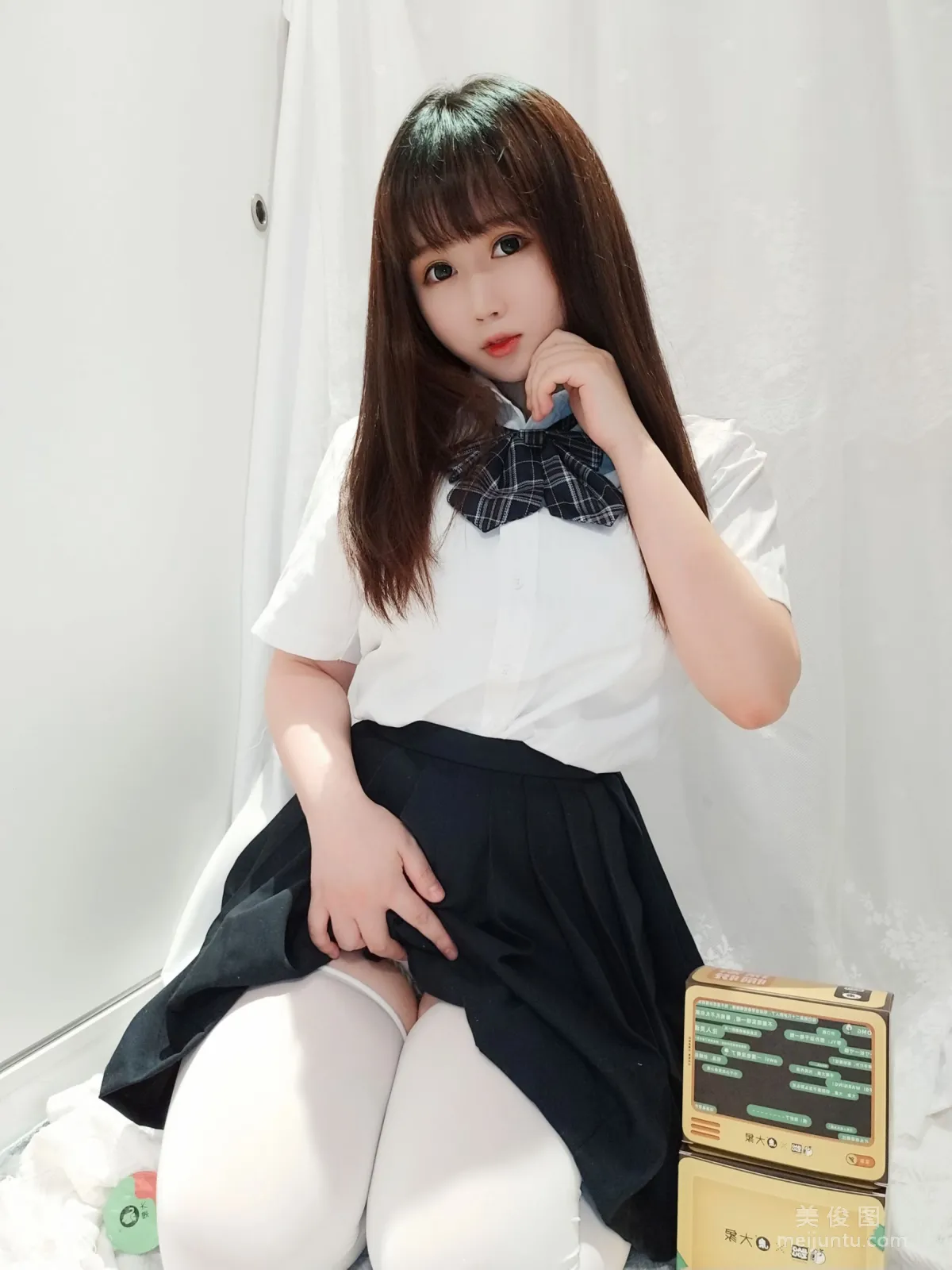Shiyi Jiangya: Web Idols photo 17