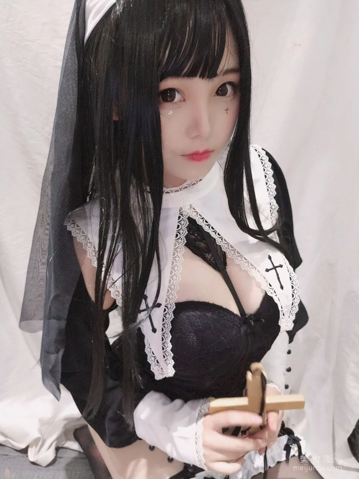 [Cosplay] Cute Girl Mizhi Maoqiu - Nun Photo Set photo 22