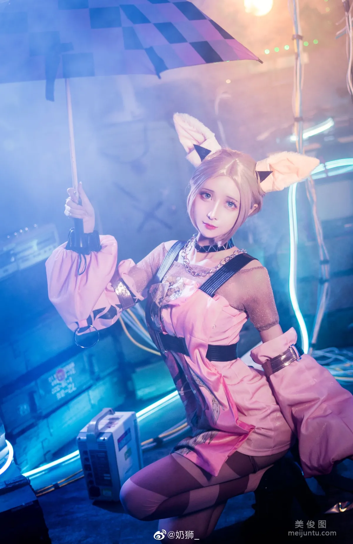 Nai Shi: Web Idols photo 2