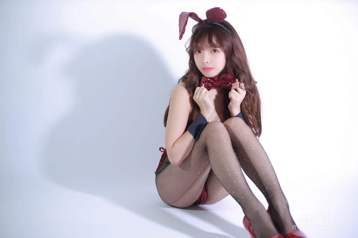 [Cosplay] Anime Blogger Wenmei Bujiang Daoli, New Year Bunny Girl photo 5