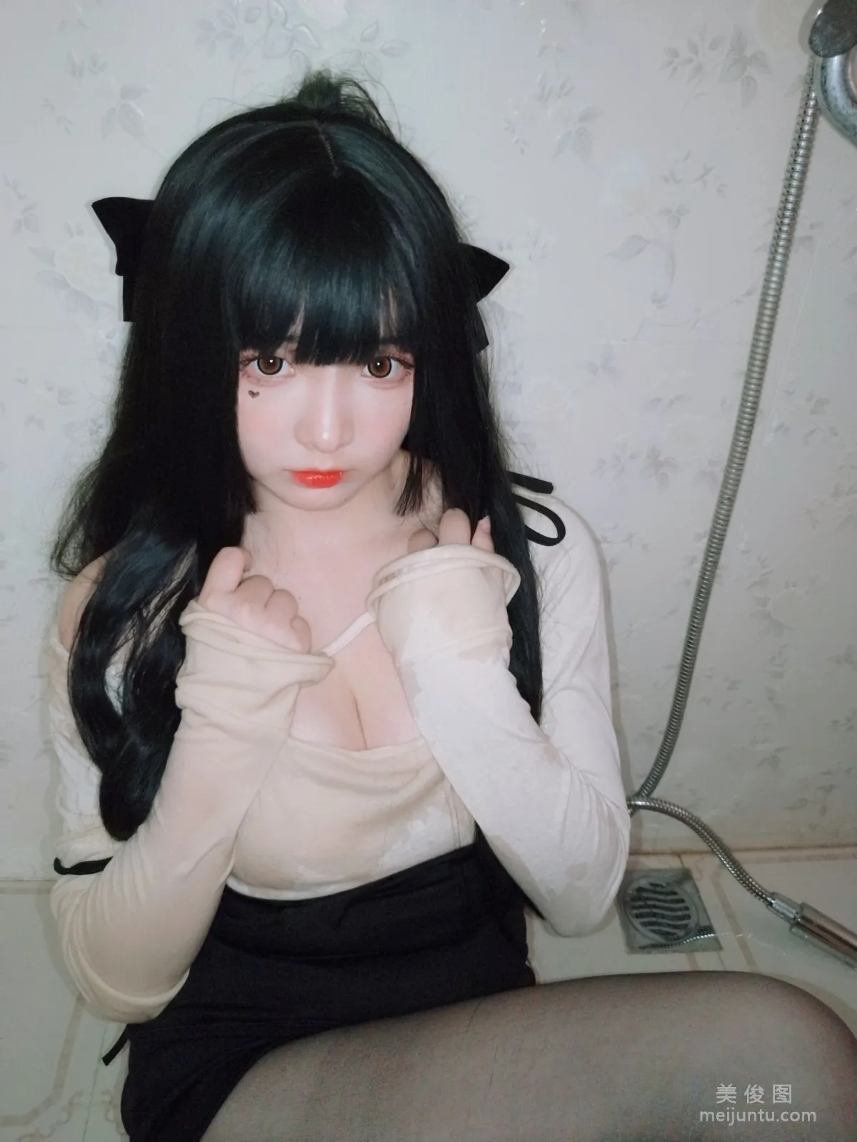 [Cosplay] 2D Beauty Guchuan kagura - Bathroom Wet Body Black Stockings photo 12