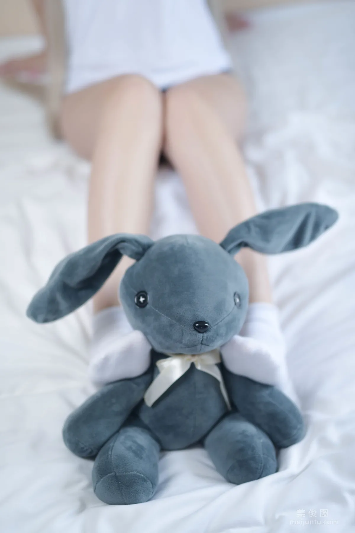 Erzuo Nisa: Web Idols photo 17