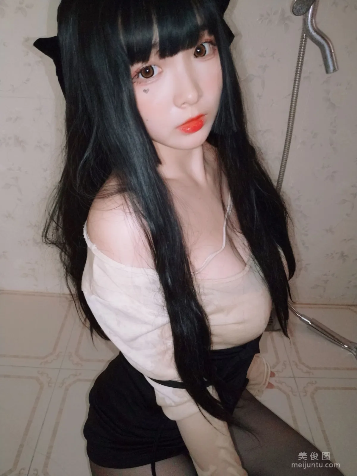 [Cosplay] 2D Beauty Guchuan kagura - Bathroom Wet Body Black Stockings photo 13