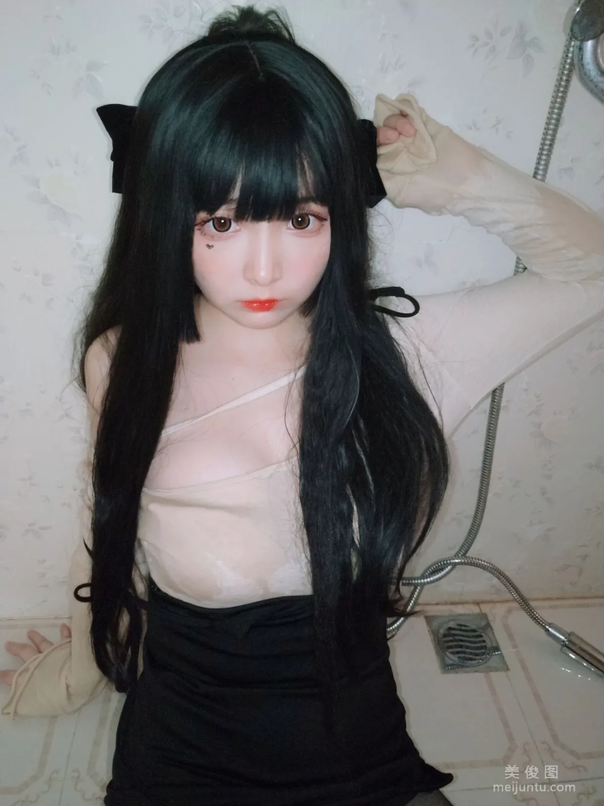 [Cosplay] 2D Beauty Guchuan kagura - Bathroom Wet Body Black Stockings photo 9