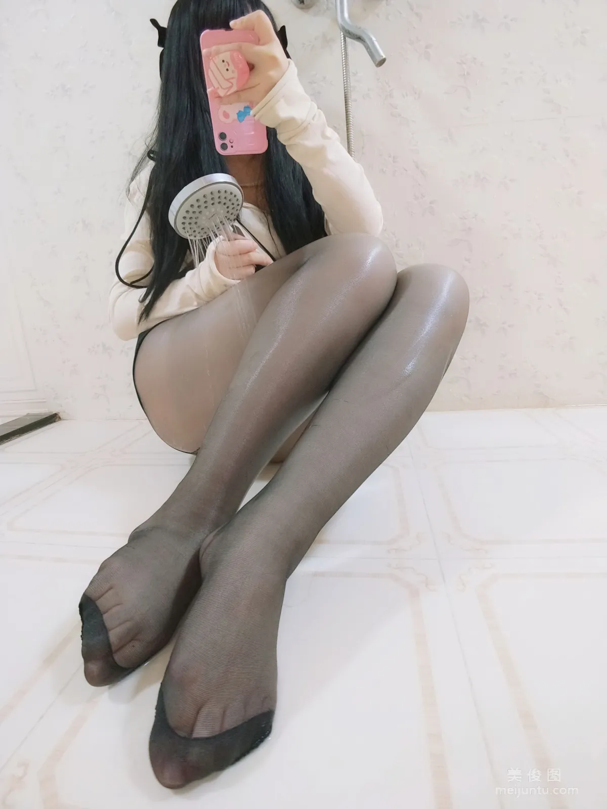 [Cosplay] 2D Beauty Guchuan kagura - Bathroom Wet Body Black Stockings photo 31