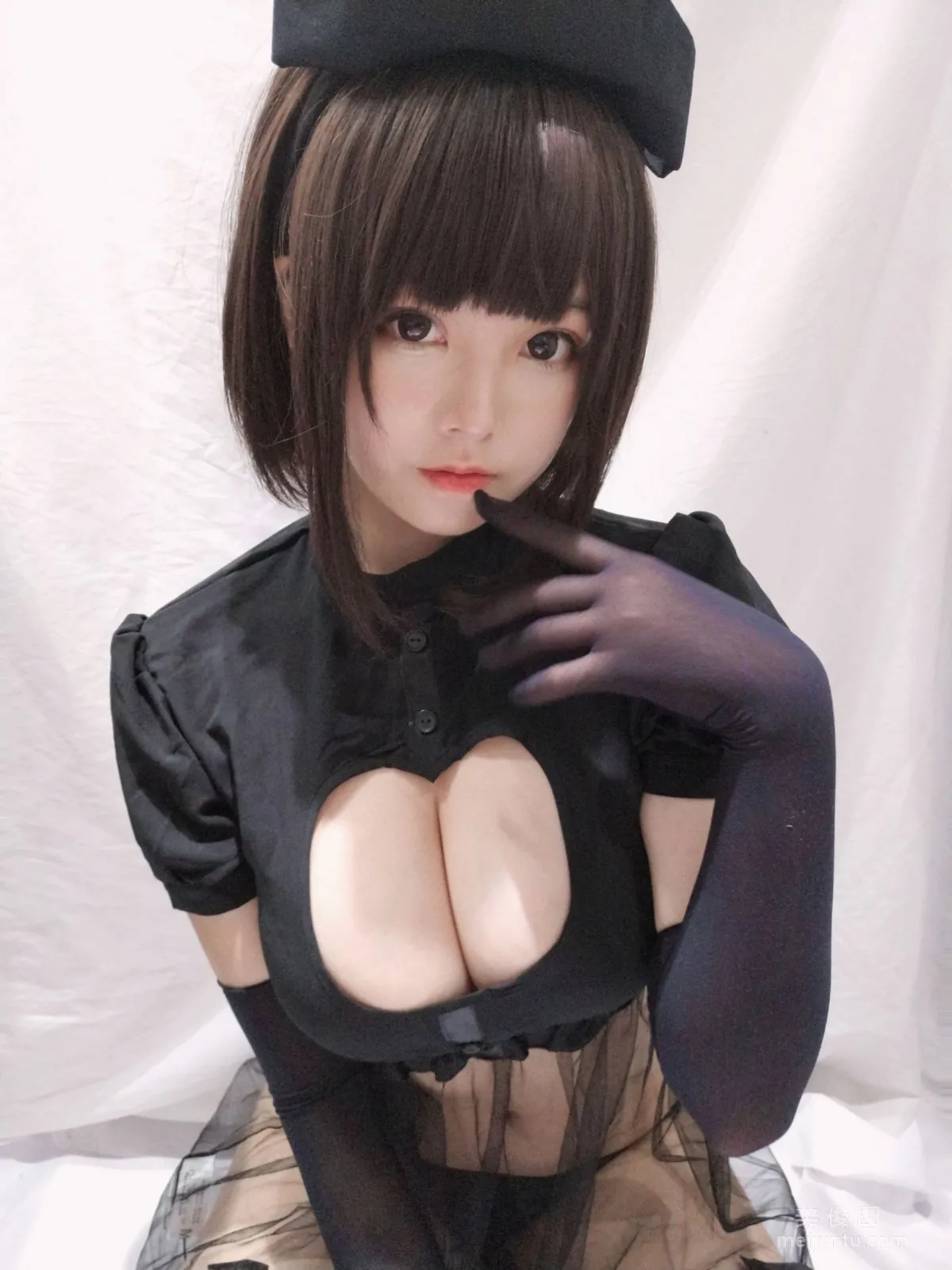 [Cosplay] Mizhi Maoqiu, Bunny Nurse Photo Set photo 12