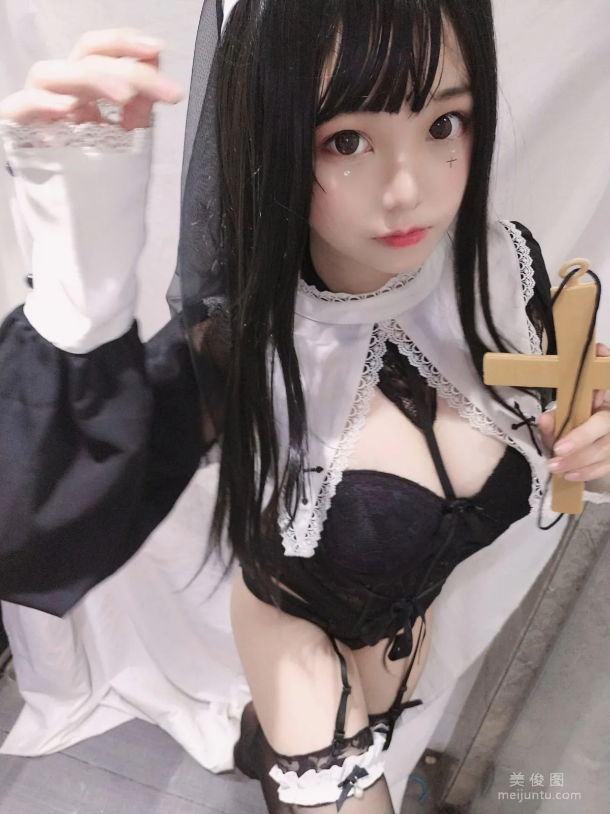 [Cosplay] Cute Girl Mizhi Maoqiu - Nun Photo Set photo 6