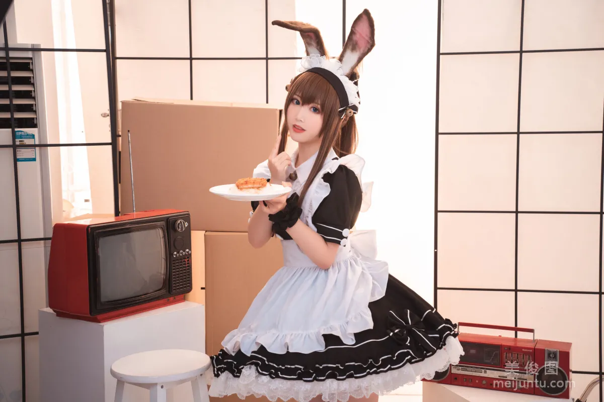 [Cosplay] Cute Popular Coser Mianbing Xianer - Amiya Maid photo 15