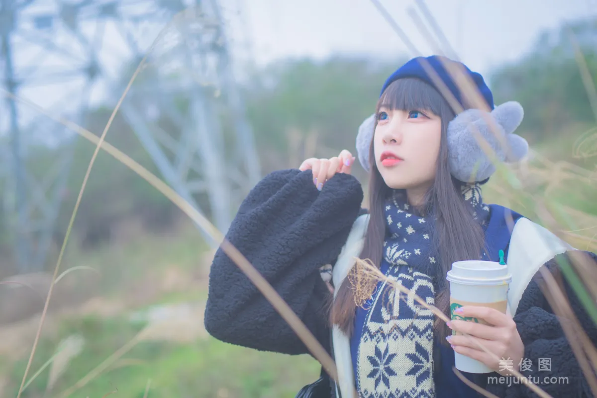 Erzuo Nisa: Web Idols photo 3