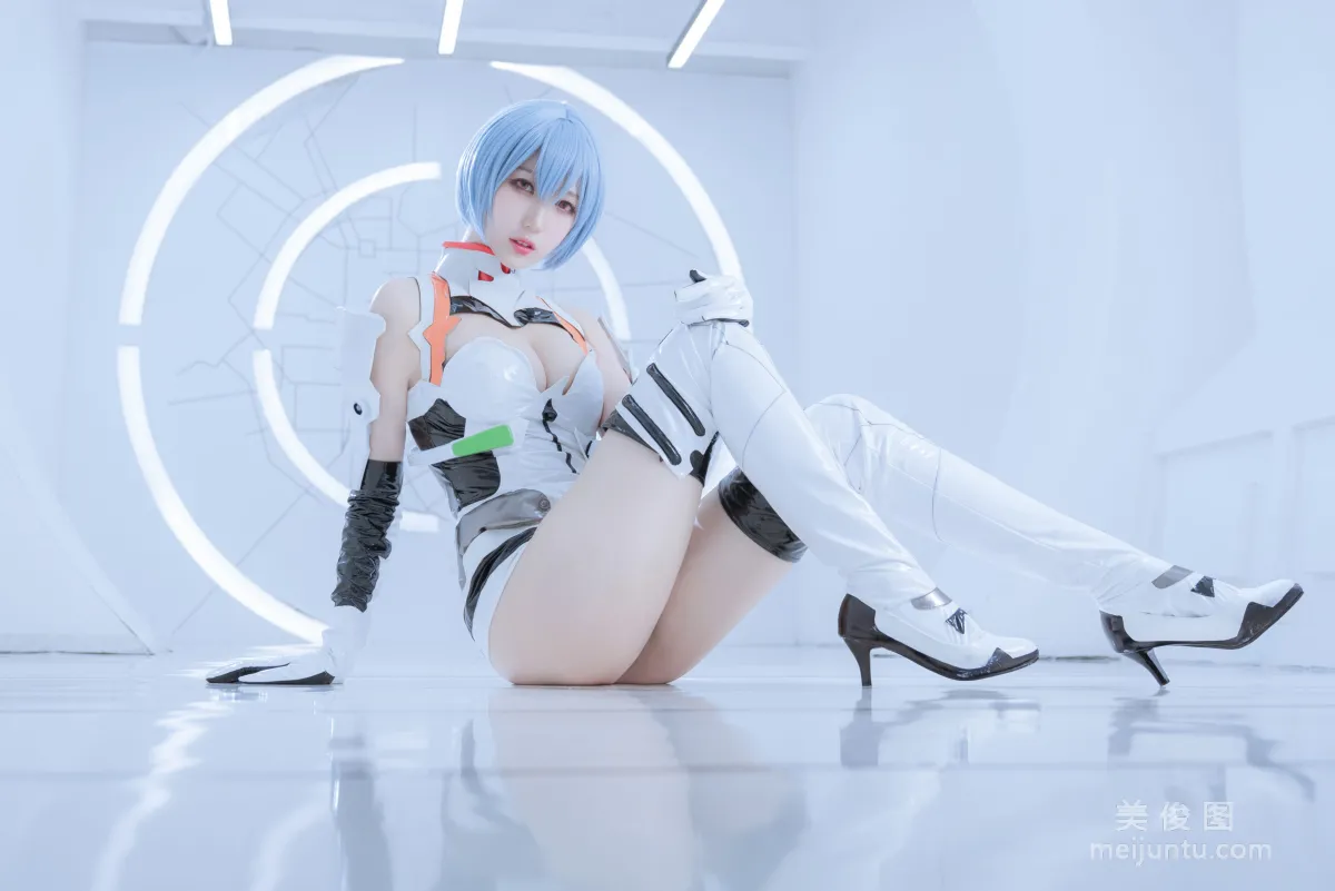 [Cosplay] Zhouji Shike Aitu Tu - Ayanami Rei White Battle photo 10