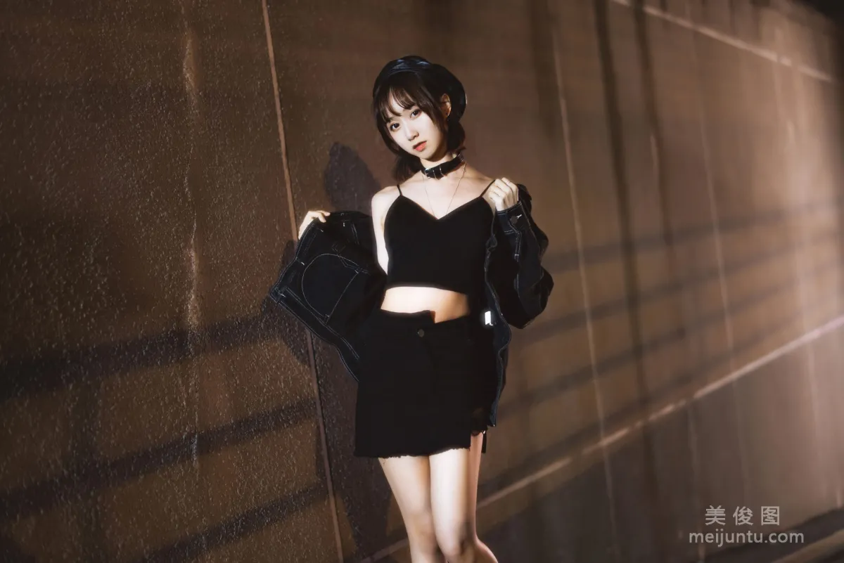 [Cosplay] Mu Mianmian OwO - Outdoor Short Skirt Photo Set photo 5