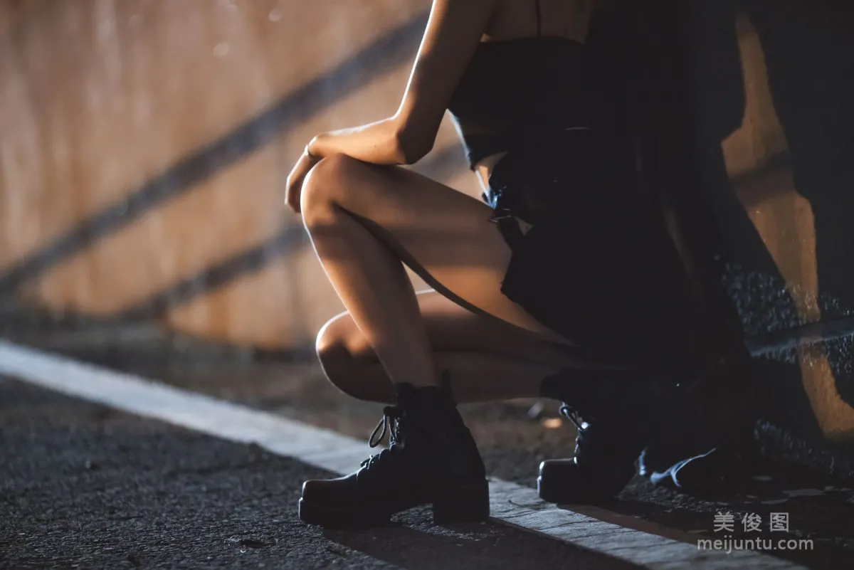 [Cosplay] Mu Mianmian OwO - Outdoor Short Skirt Photo Set photo 17