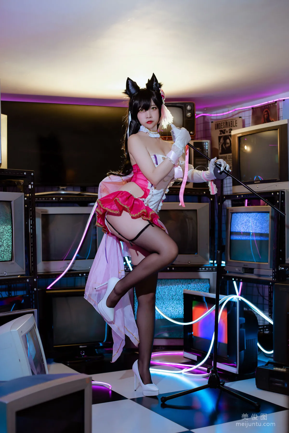 Erzuo Nisa: Web Idols photo 3
