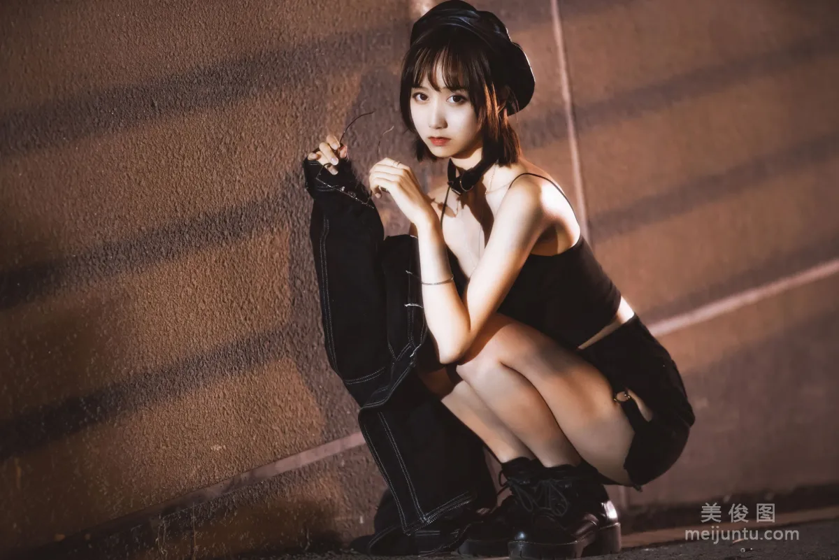 [Cosplay] Mu Mianmian OwO - Outdoor Short Skirt Photo Set photo 14