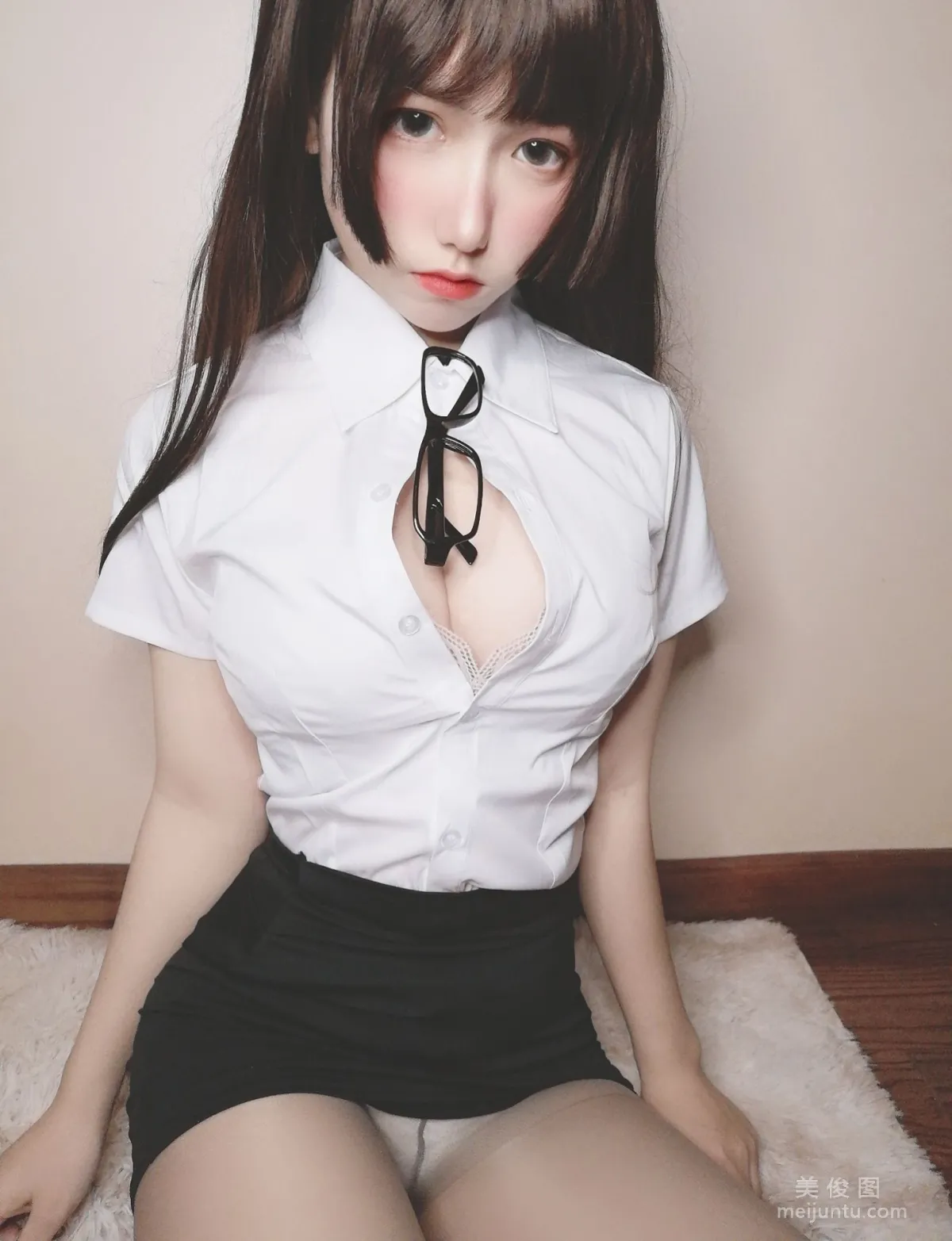 [Cosplay] Yuyuan Youzi SJ, Drunk Little Secretary Photo Set photo 14