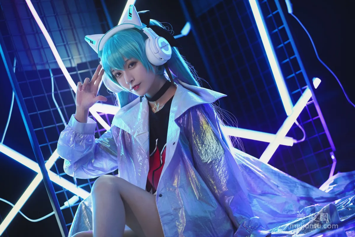 [Cosplay] Anime Blogger Tieban Shaogui Wu w - Youwu Headphones miku Photo Set photo 9