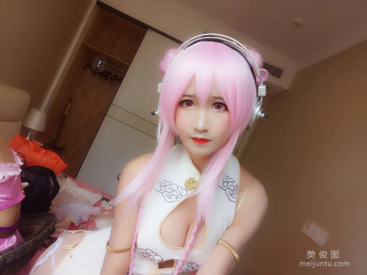 Sandu 69: Web Idols photo 4